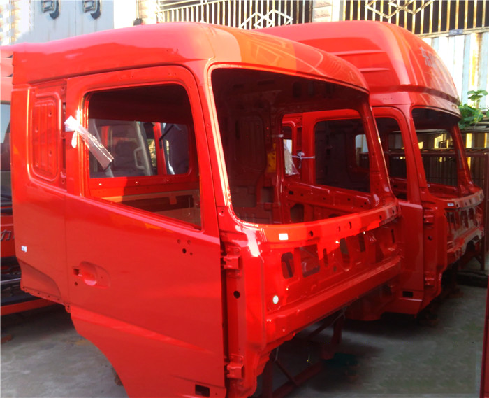 东风天锦厚顶敦煌红驾驶室空壳