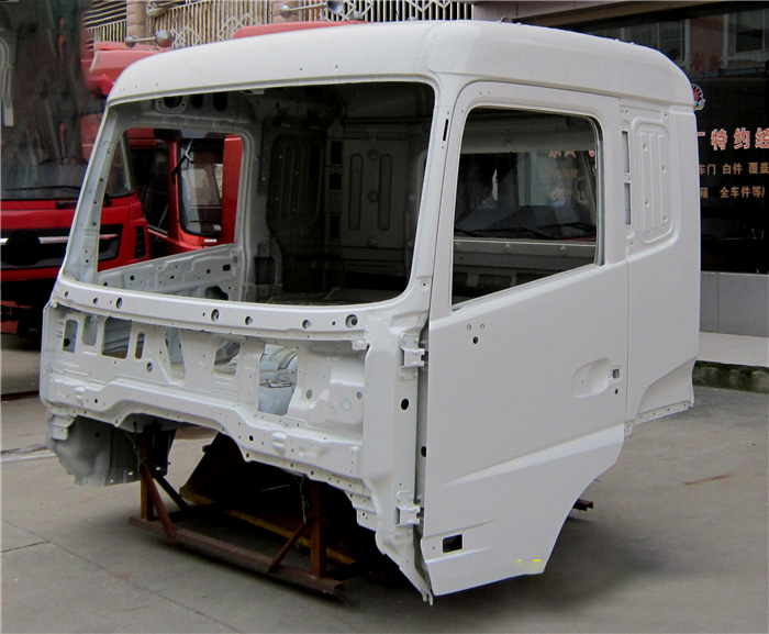 东风天锦驾驶室空壳[玉白色]